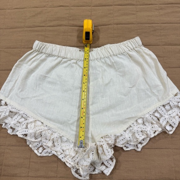 Free People Lace Linen Blend Cream Color Shorts Size XS - Picture 7 of 7